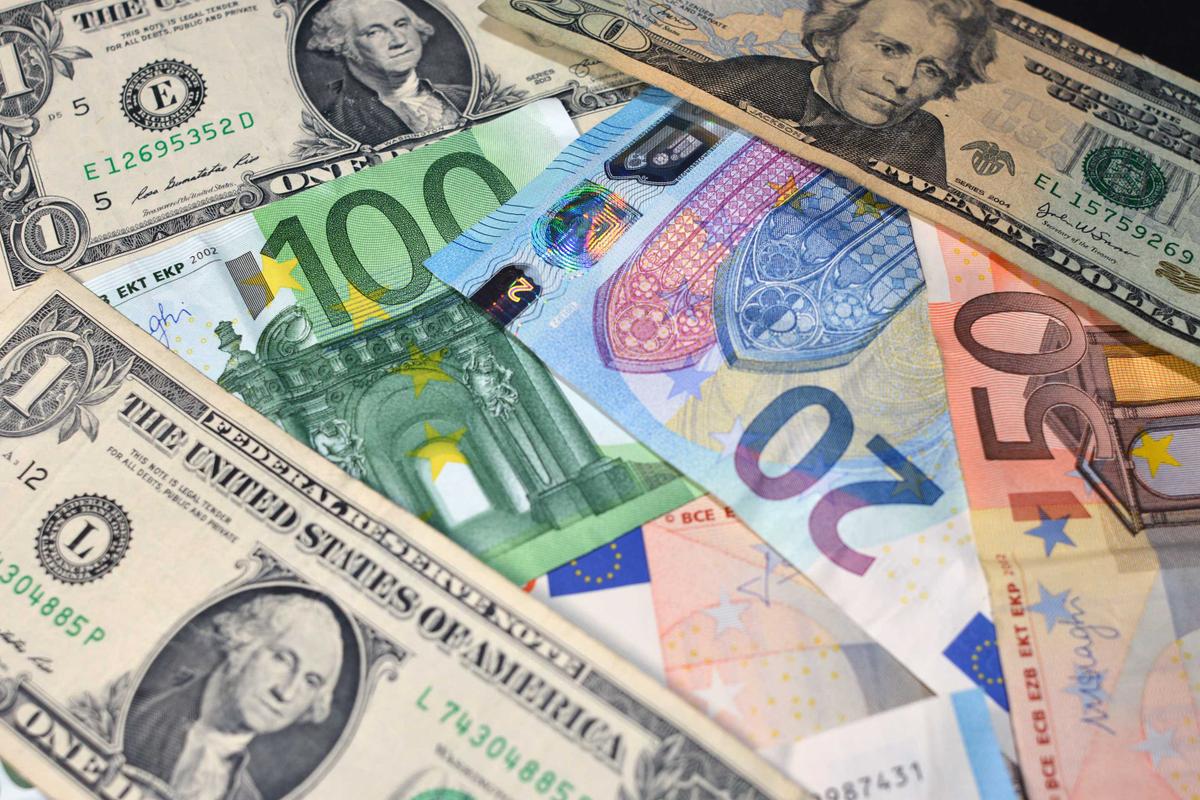 En 2024, la fortuna de los ultraricos aumentará tres veces más rápido.