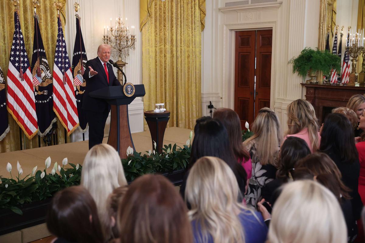 "Vivir en tu locura" o por qué las mujeres votan a Trump, por Carol Gilligan