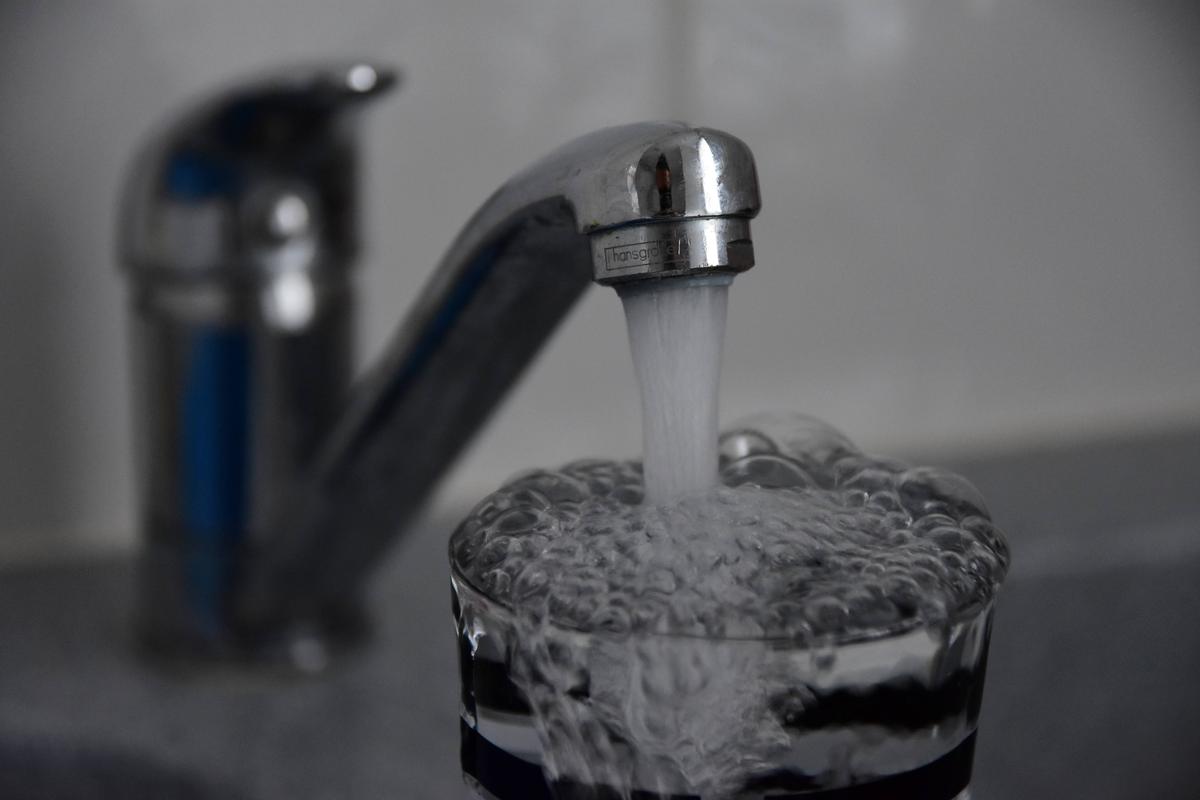 La administración Trump eleva las regulaciones sobre varios contaminantes eternos en el agua potable