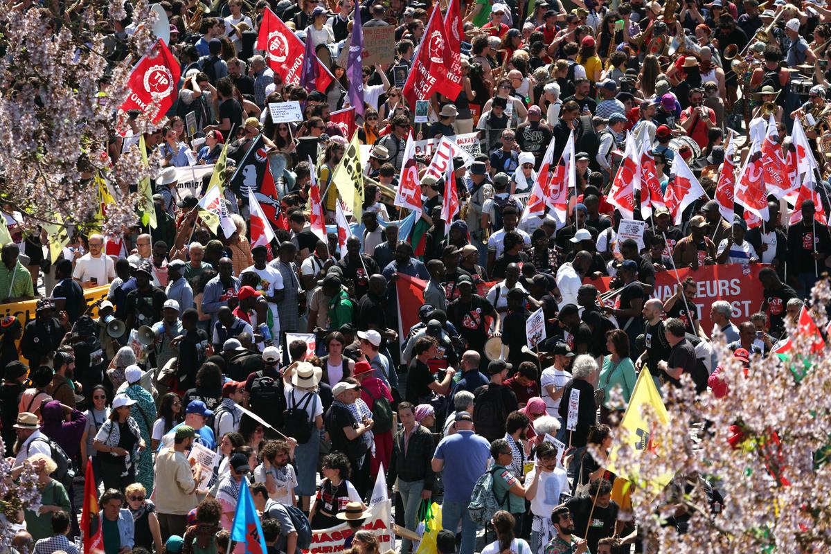 May - La PS se jostó en París, reuniéndose frente a ArcelorMittal en Dunkerque ... que debe usarse a partir de movilizaciones
