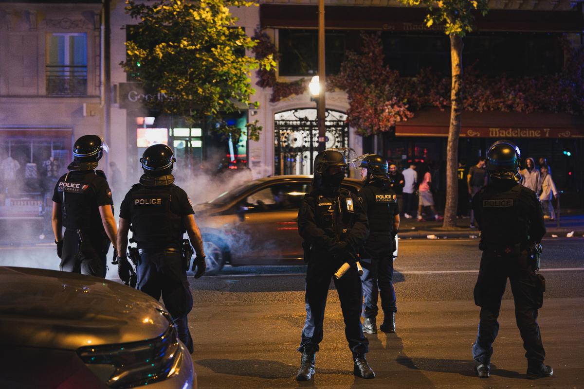 Controversia sobre la seguridad en París, Retailleau atrapó a las pinzas entre el RN y LFI