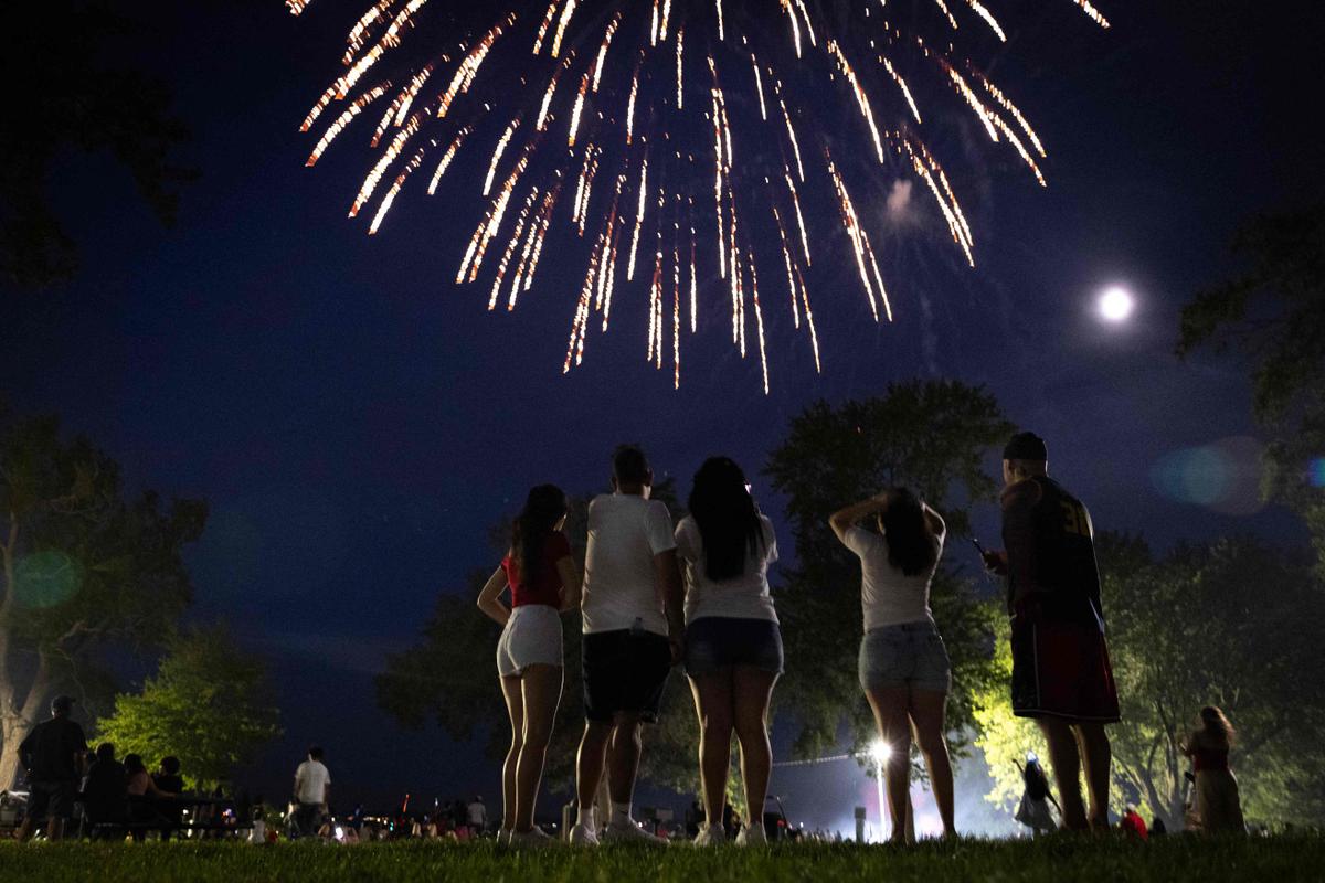 Muchos fuegos artificiales del 14 de julio cancelados debido al riesgo de incendios