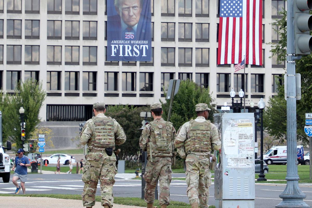 La Casa Blanca anuncia el envío de 300 guardias nacionales a Chicago, el despliegue en Portland bloqueado por un juez