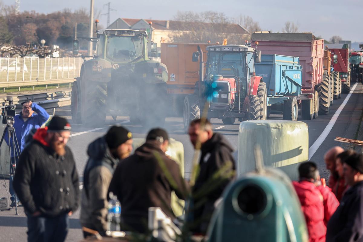 el gobierno “ya no tolerará nuevos bloqueos”, la FNSEA evoca una “tregua de Navidad”… Actualización sobre la situación