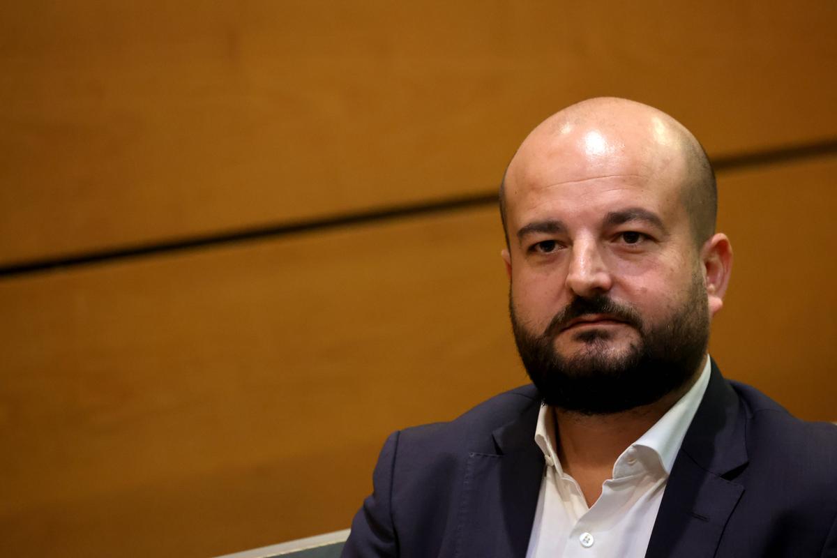 David Rachline, alcalde RN de Fréjus, absuelto en su juicio por “apropiación ilegal de intereses”