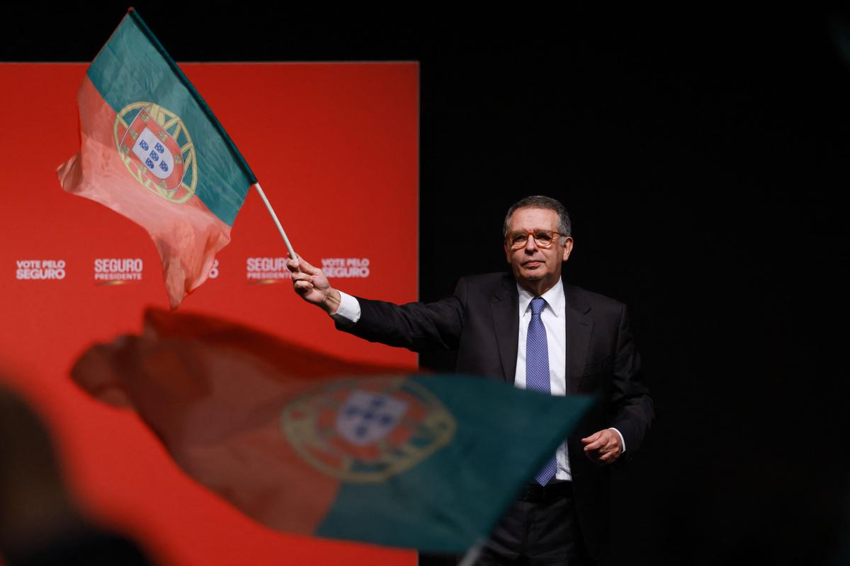 El PS a la cabeza, la extrema derecha confirma su avance... Lecciones de la primera vuelta de las elecciones presidenciales en Portugal