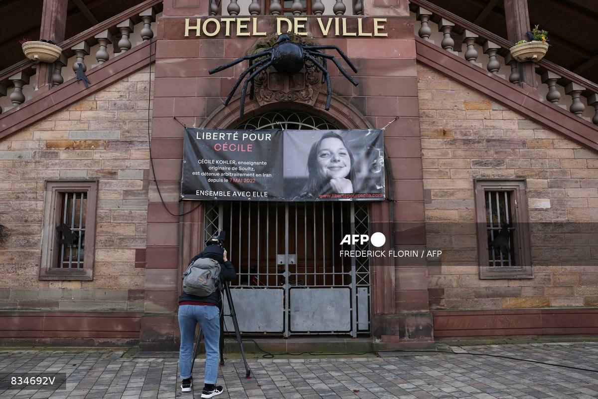 citación a la embajada de Teherán, manifestaciones en Irán y juicio a Mahdieh Esfandiari… Lo que sabemos