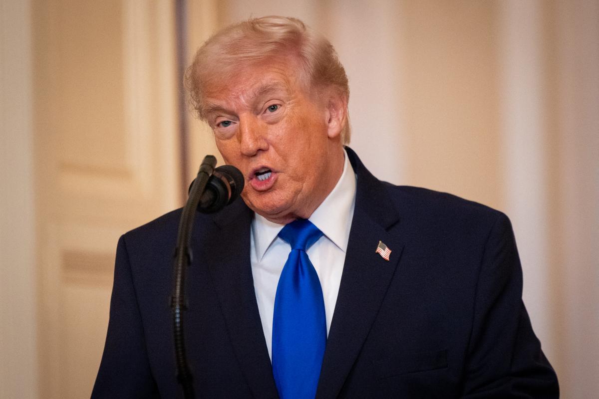 Entran en vigor los nuevos aranceles aduaneros globales deseados por Trump, pocos días después del desaire impuesto por el Tribunal Supremo