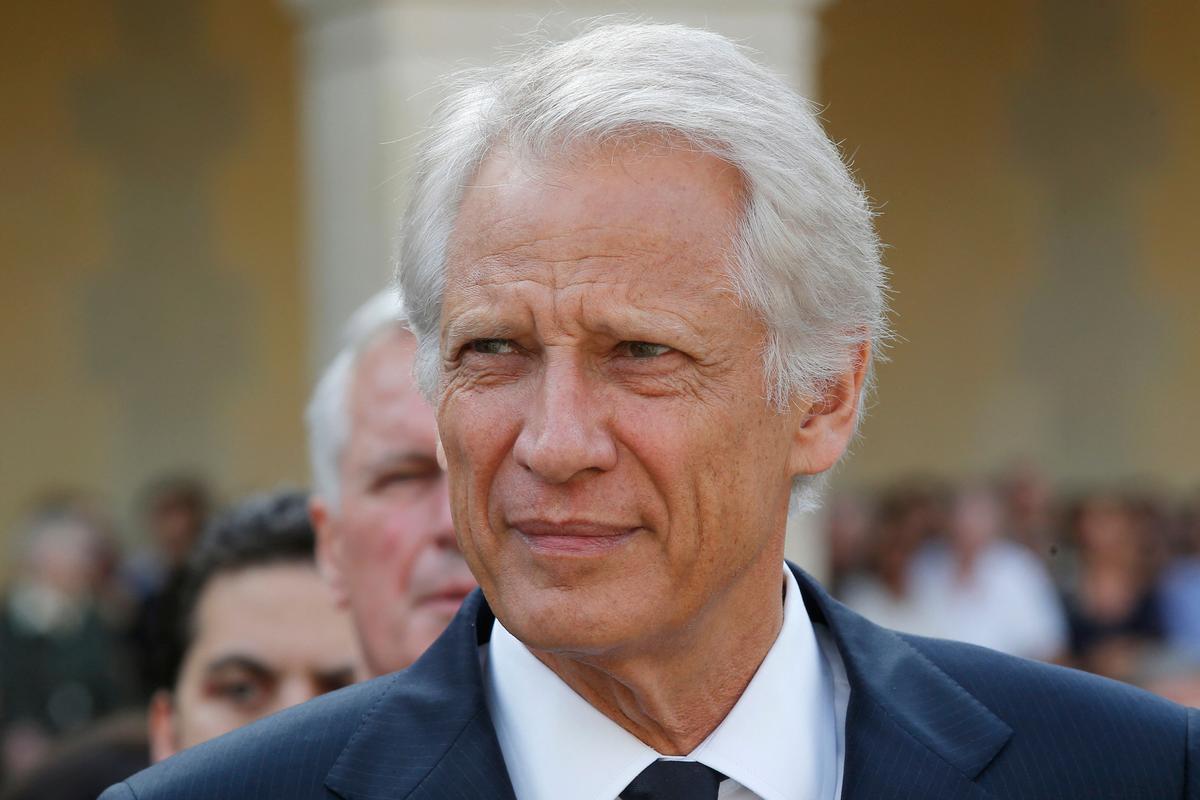 Villepin denuncia la “demonización” de LFI que “prepara la toma del poder por la extrema derecha”