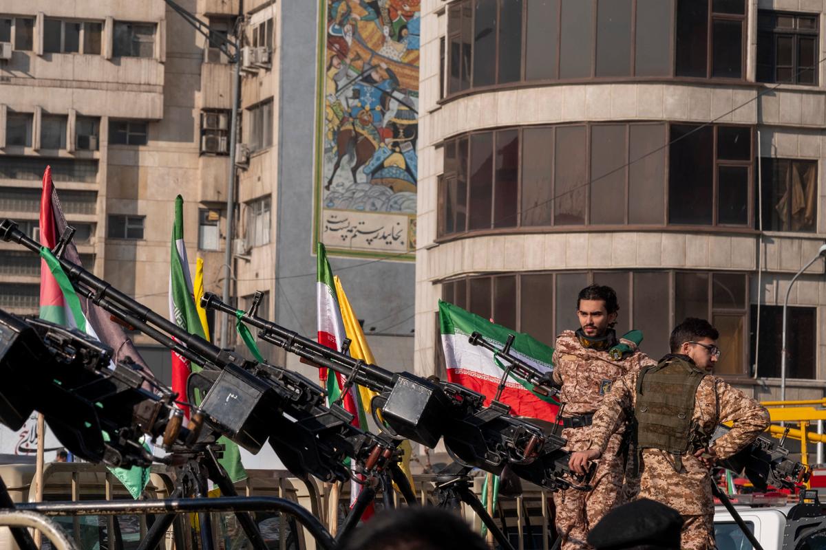 ¿Quiénes son los guardias de la revolución, el brazo armado del régimen acusado de orquestar una represión sangrienta?