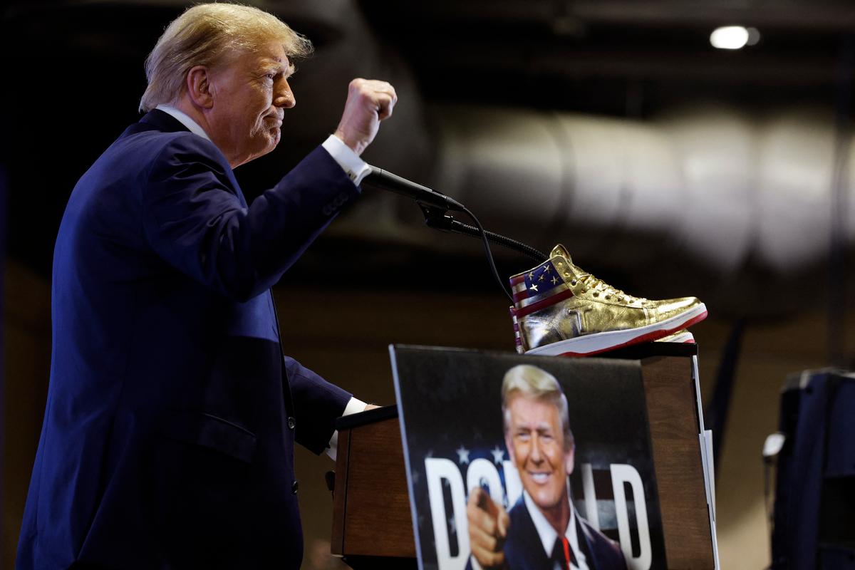 En la Casa Blanca, Donald Trump no quiere “zapatos de mierda”…