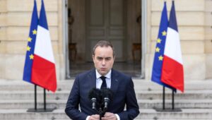 Calderas de gas, arrendamiento social… Lo que presentó Lecornu para reducir la dependencia de los combustibles fósiles