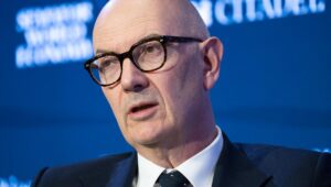 El impacto de la guerra en Oriente Medio en Francia se estima entre 4.000 y 6.000 millones de euros, según Roland Lescure