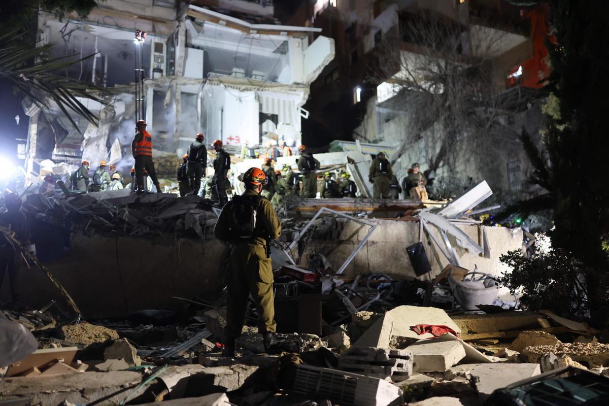 Escalada verbal entre Trump e Irán, continuación de los ataques en varios países…