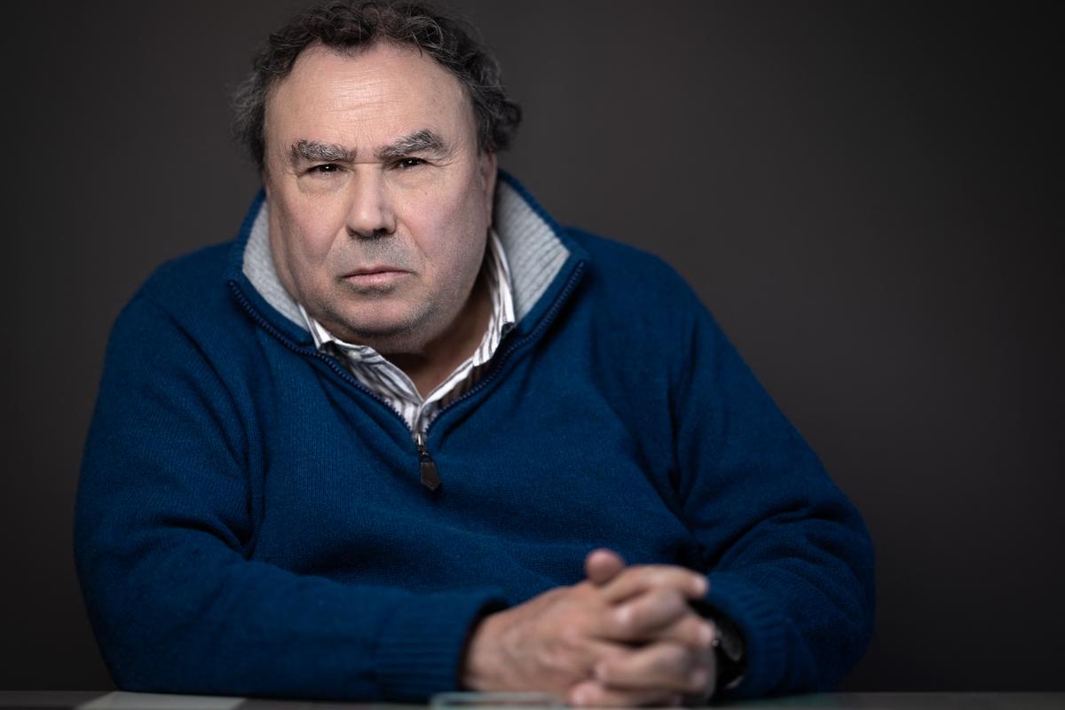 “La derecha republicana francesa ha roto con la visión gaullista de una Argelia independiente”