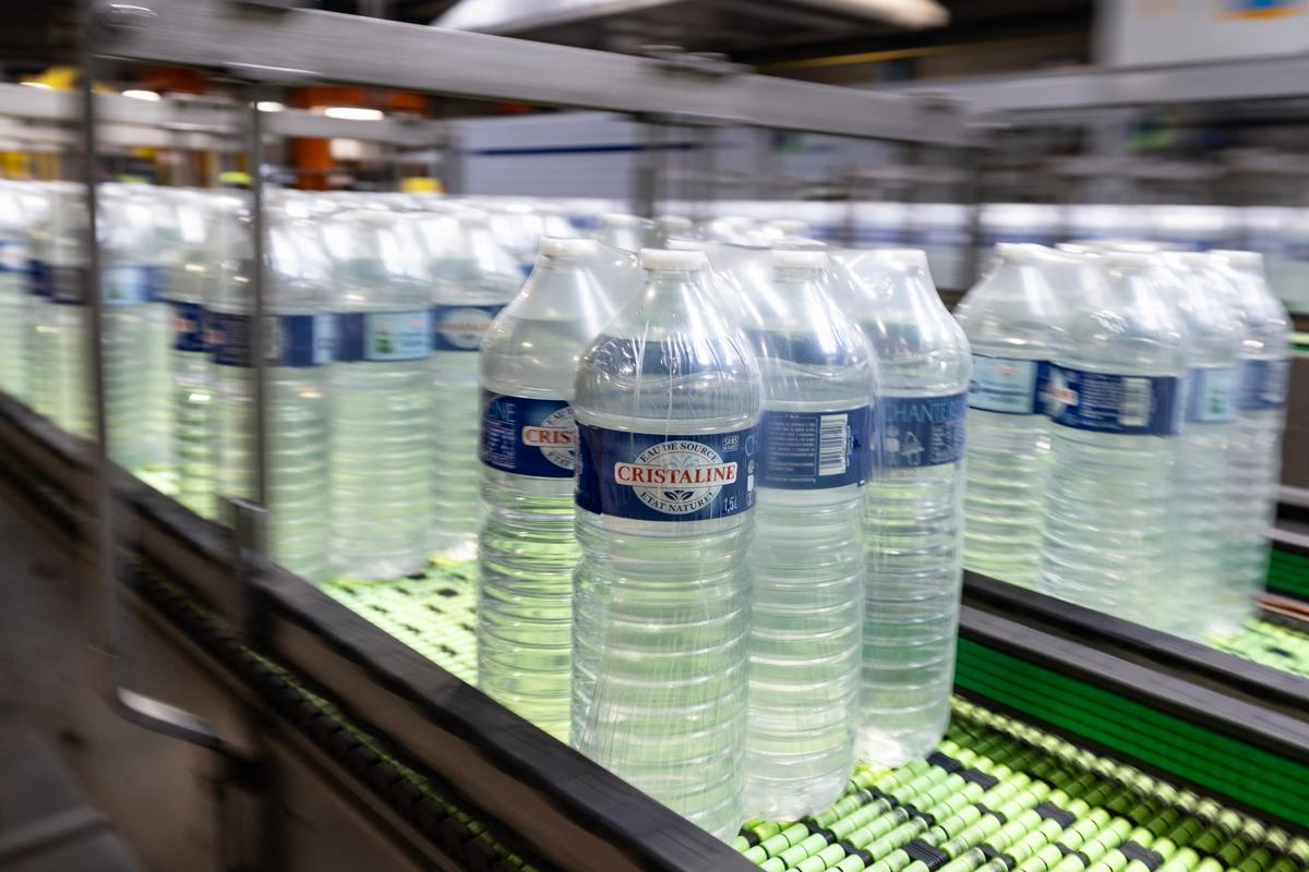 PFAS detectados en tres fuentes de agua mineral en Ardèche y el Loira: lo que sabemos