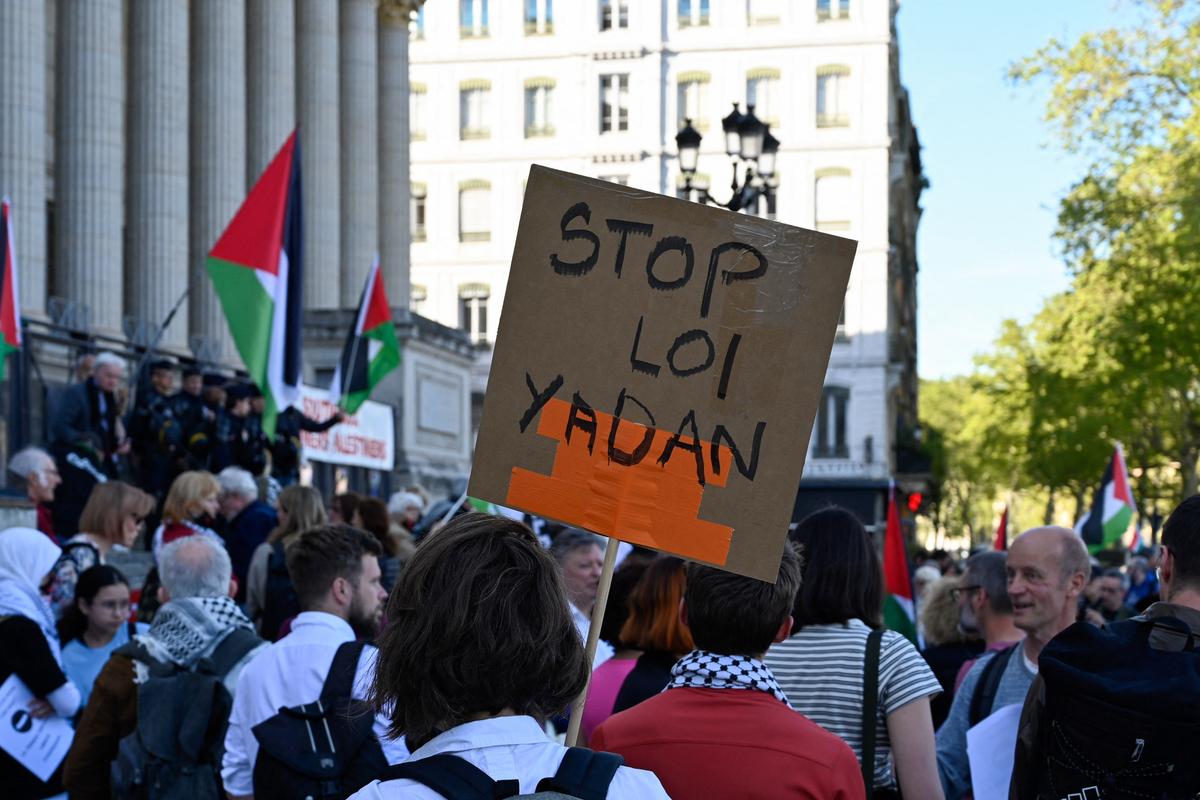 Por una complementariedad real entre la democracia representativa y la democracia directa.