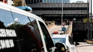 Casos de contacto franceses “en proceso de” hospitalización, el infectado aún “en estado grave”… Actualización sobre la situación