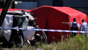 En Bélgica, un tren atropella a un autobús escolar y deja cuatro muertos, entre ellos dos niños: lo que sabemos