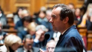 Lecornu rechaza el “status quo” institucional, la contrarreloj lanzada en el Parlamento