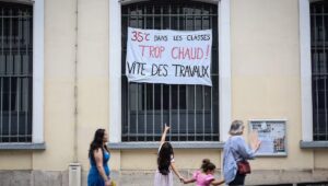 A causa de la ola de calor, 150 escuelas cerraron en Francia