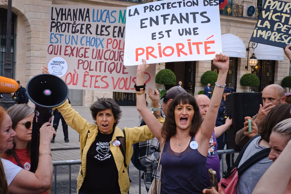 Delitos infantiles en la Unión Europea: lo que contiene el acuerdo que pretende ampliar los plazos de prescripción