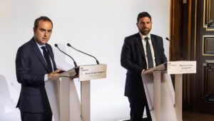 “El regreso al mercado de chabolas”: en medio de una ola de calor, el gobierno se dispone a reautorizar el alquiler de coladores térmicos