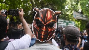 En India, el “Partido Popular Cucaracha” une la ira de la “Generación Z”