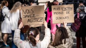 Escándalo extraescolar en París: Grégoire lanza una comisión de investigación, más de 130 dirigentes suspendidos