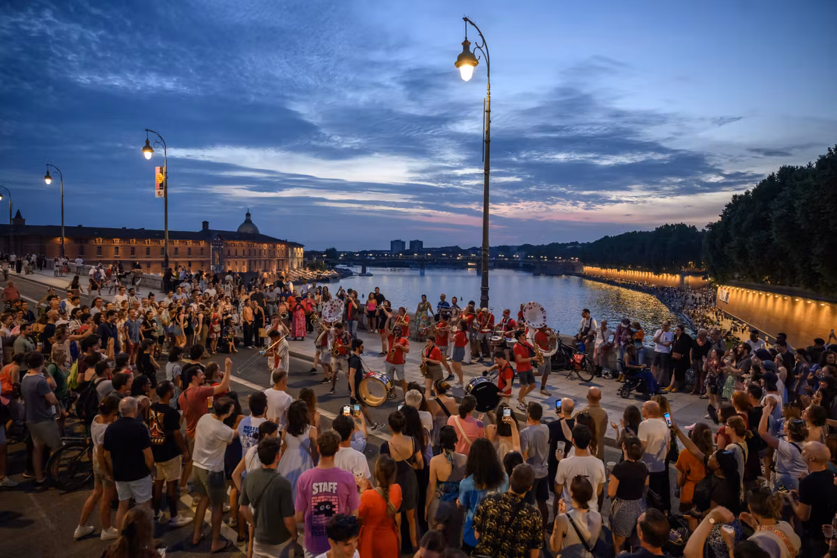 Festival de música y ola de calor: el candente dilema de los ayuntamientos