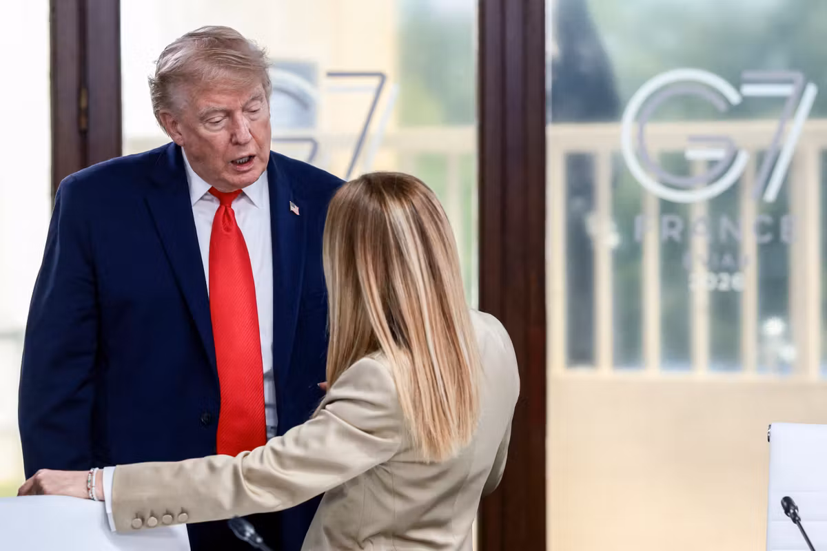 La riña entre Donald Trump y Giorgia Meloni resumida en tres actos
