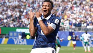 Mbappé silencia a los que odian, Infantino disfruta de un jet privado: el boletín de Trump sobre el Mundial