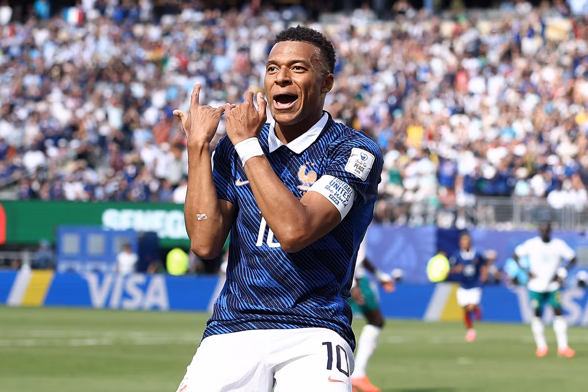 Mbappé silencia a los que odian, Infantino disfruta de un jet privado: el boletín de Trump sobre el Mundial