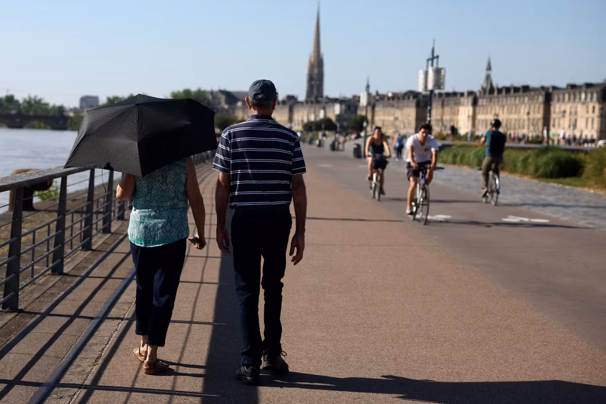 Ola de calor: actualización sobre la propagación de la ola de calor, 53 departamentos en alerta naranja este viernes