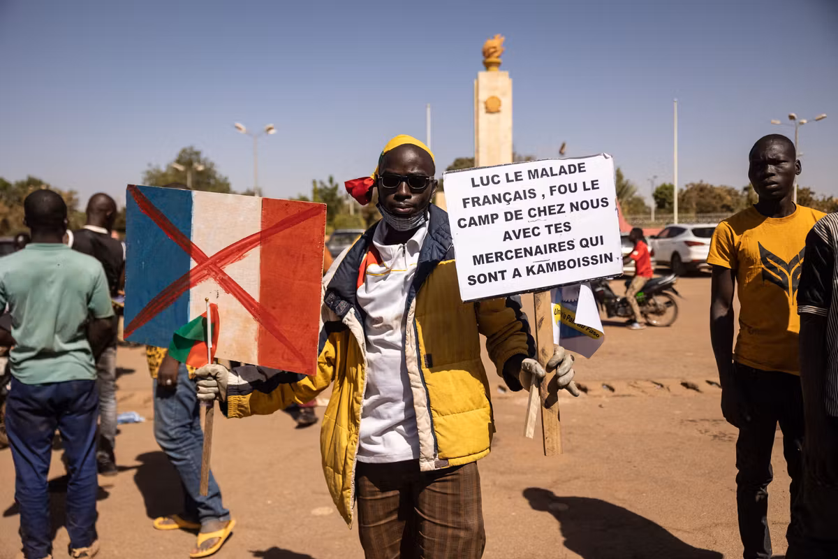 ¿Por qué Burkina Faso rompe relaciones con Francia?