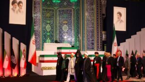 Detrás del fin de semana del funeral de Ali Jamenei en Irán, una manifestación política y diplomática