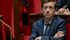 El Ministro de Educación Nacional se niega a prohibir la expresión “régimen de Vichy” en los planes de estudios escolares