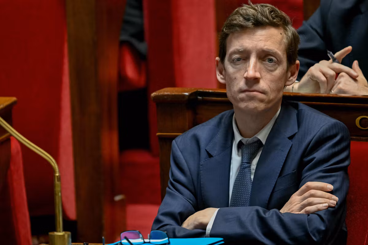 El Ministro de Educación Nacional se niega a prohibir la expresión “régimen de Vichy” en los planes de estudios escolares