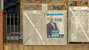 El alcalde de Alès, Christophe Rivenq, expulsado de su casa tras las amenazas de la mafia DZ