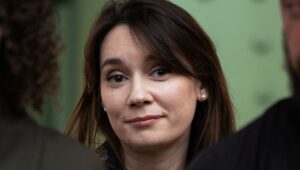 El gobierno pide finalmente la expulsión de Xenia Fedorova, propagandista del Kremlin, indignada por Canal+