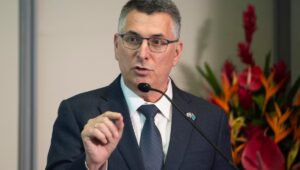 En plenas negociaciones en Roma, Israel dice estar dispuesto a retirar sus tropas en dos “zonas piloto” en el Líbano