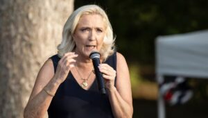 Incluso la prensa internacional tiene los ojos puestos en el destino de Marine Le Pen