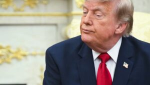 Peaje en el Estrecho de Ormuz: Trump volvió a cambiar de opinión en sólo 24 horas