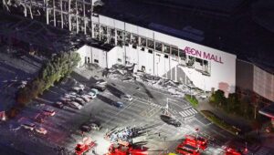 Personas atrapadas en un centro comercial en Japón tras un potente terremoto: lo que sabemos