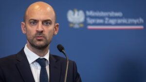 Sabotaje y espionaje: lo que sabemos sobre la “vasta cibercampaña rusa”, que afecta a Francia y a una decena de países europeos