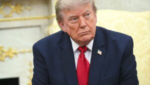Trump pagó 5 millones de dólares a la autora E. Jean Carroll tras ser declarado responsable de agresión sexual