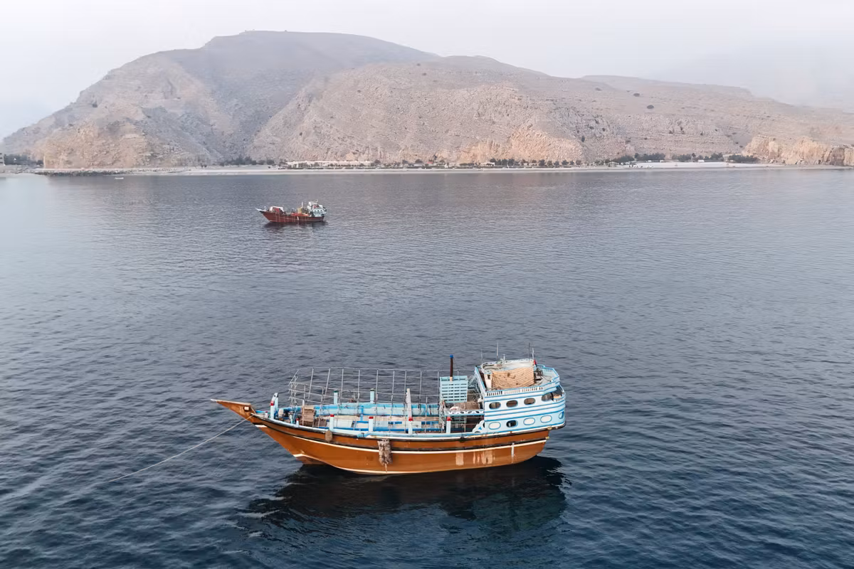 ¿Hacia el final del acuerdo de alto el fuego? Estadounidenses e iraníes reanudan las hostilidades tras el ataque a un barco en el Estrecho de Ormuz