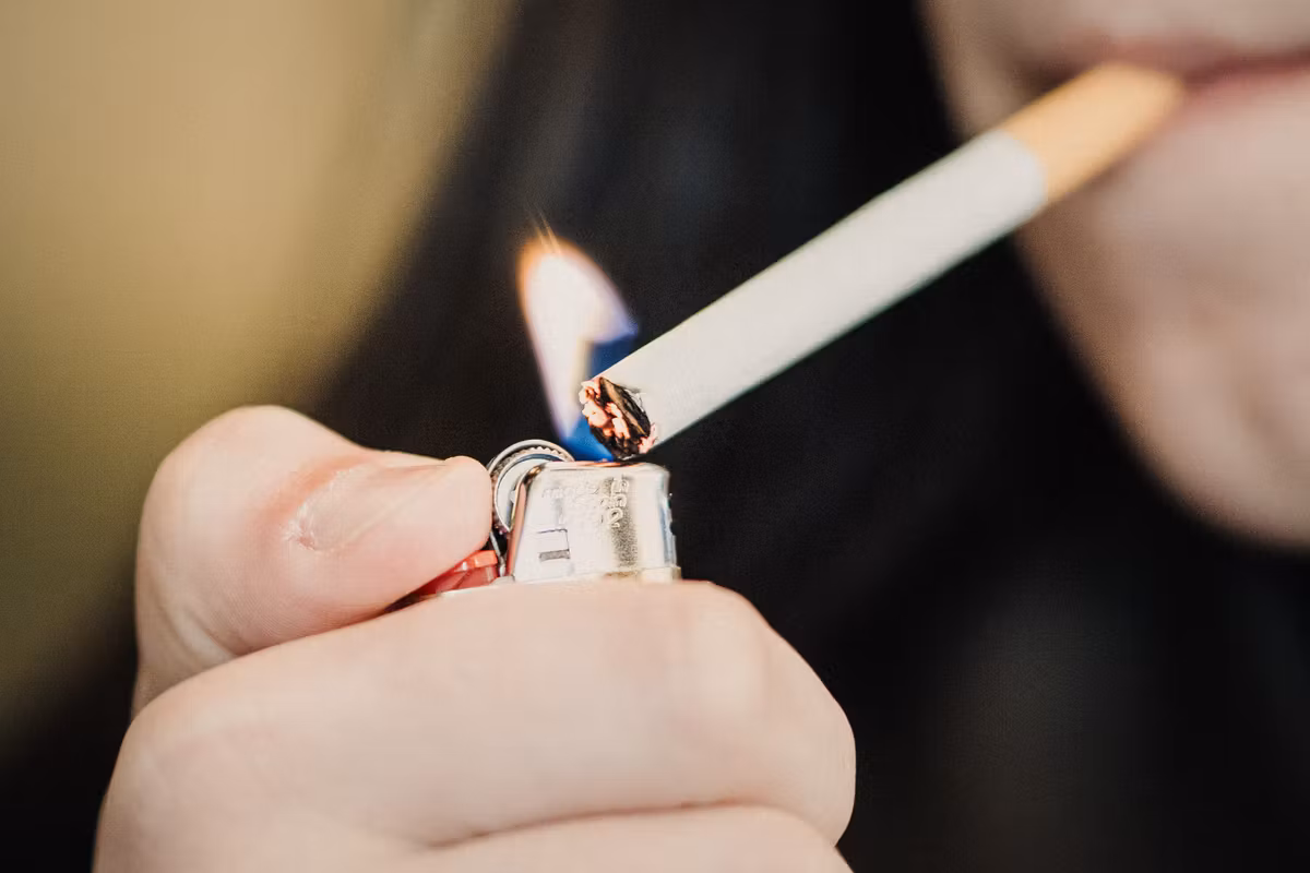 ¿Prohibir el cigarrillo a las nuevas generaciones como recomienda el Seguro de Salud? Estos países ya lo han hecho.