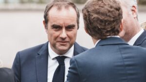 Ante la prueba del presupuesto 2027, Sébastien Lecornu avanza sus primeros peones
