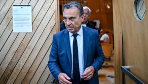 Condenado el alcalde de Arcachon por insultar y amenazar a un opositor durante la campaña